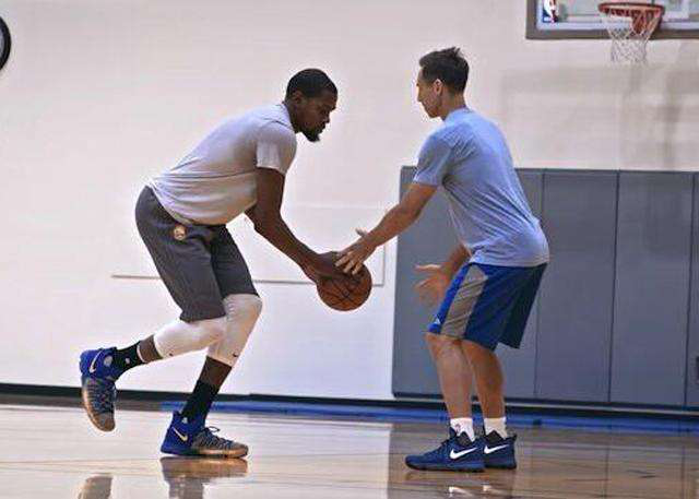 尤其是在中 尤其是在中