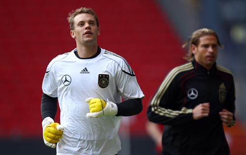 关注着各大 关注着各大