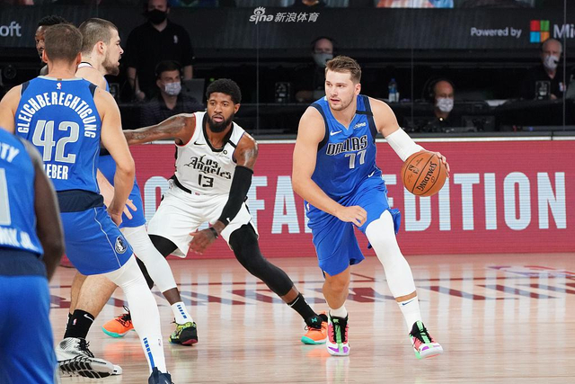 斗地主高手怎么稳局（斗地主高手如何稳住局面）