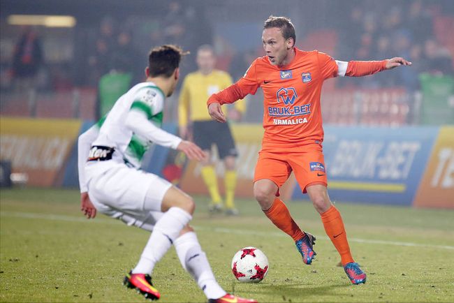 以侧翼换防 以侧翼换防