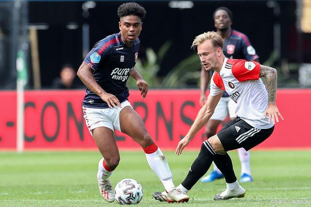 就被放在显 就被放在显